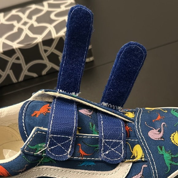 Vans Kids Dino Old School V Velcro Sneakers Size 3 - Picture 6 of 10